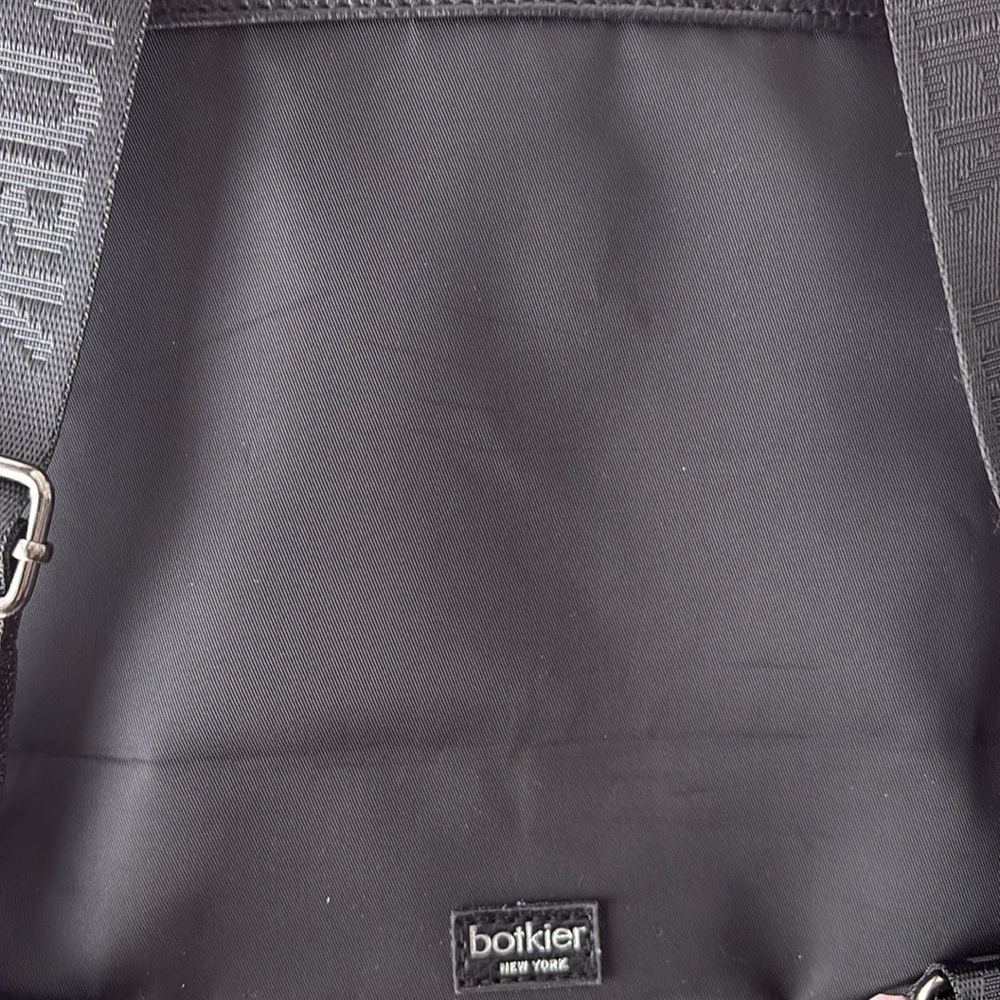 Botkier BackPack - Picture 6 of 9